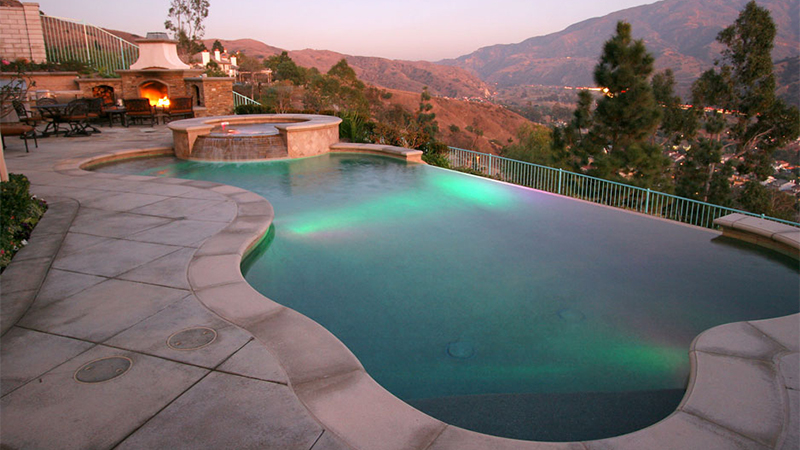 Delicate evenings and entertainment nestled in the hills of Yorba Linda, California.
