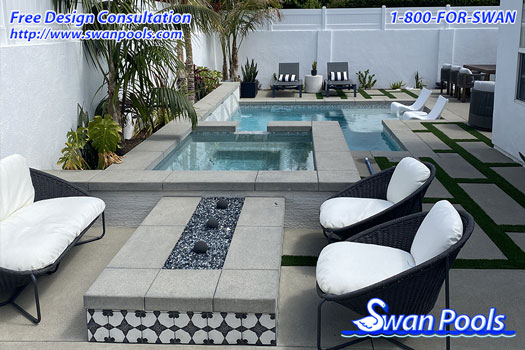 california-small-corner-yard-swimmingpooldesign-firefeature-shelfdesign